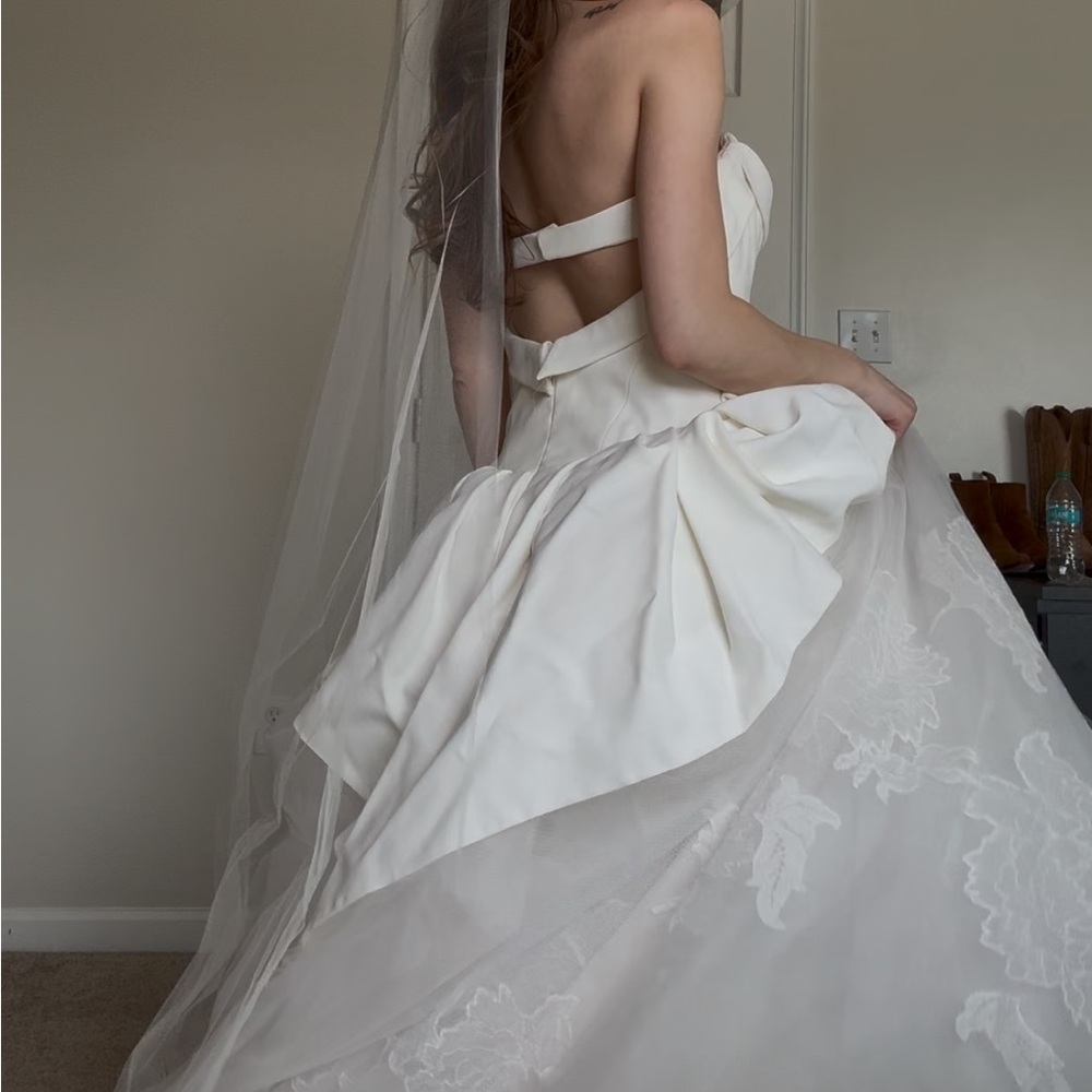 Vera Wang Priscilla Fall 2015
